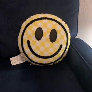 NWT speaker pillow